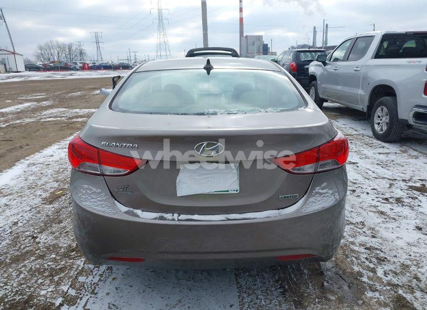 Photo 16 of 2013 Hyundai Elantra LIMITED (VIN 5NPDH4AE3DH175928)