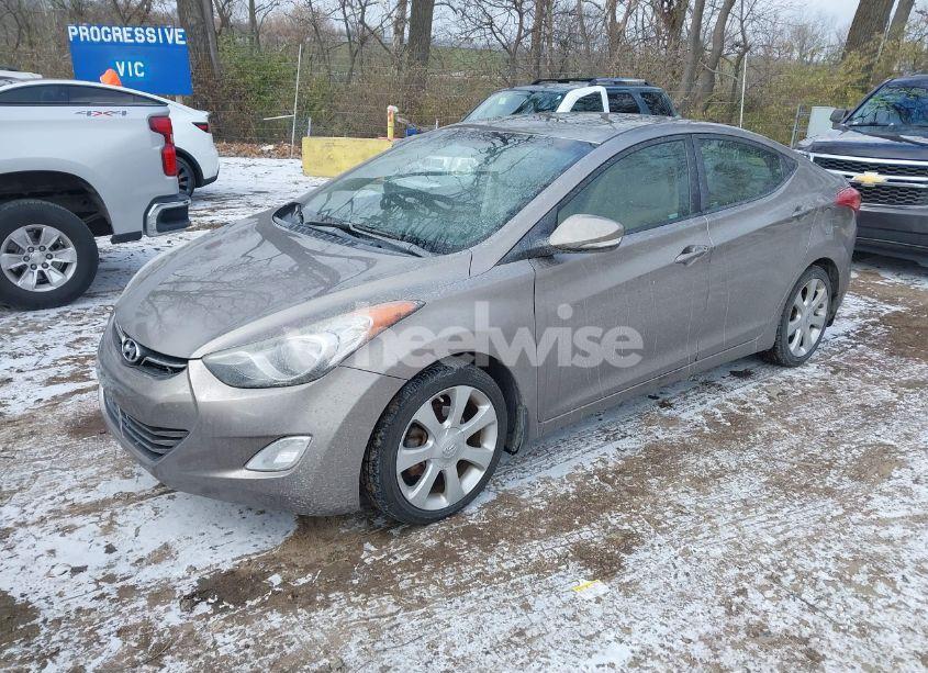 Photo 2 of 2013 Hyundai Elantra LIMITED (VIN 5NPDH4AE3DH175928)