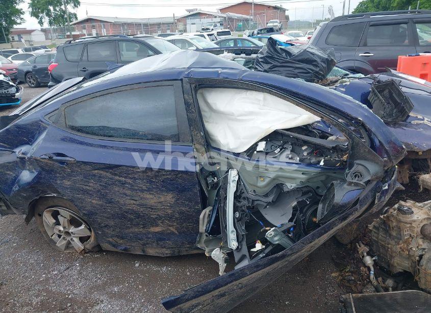 Photo 12 of 2013 Hyundai Elantra GLS (VIN 5NPDH4AE3DH238462)