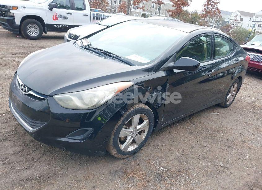 Photo 2 of 2013 Hyundai Elantra GLS (VIN 5NPDH4AE3DH238526)