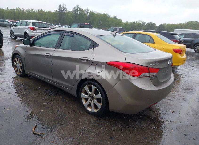 Photo 3 of 2013 Hyundai Elantra LIMITED (VIN 5NPDH4AE3DH265371)