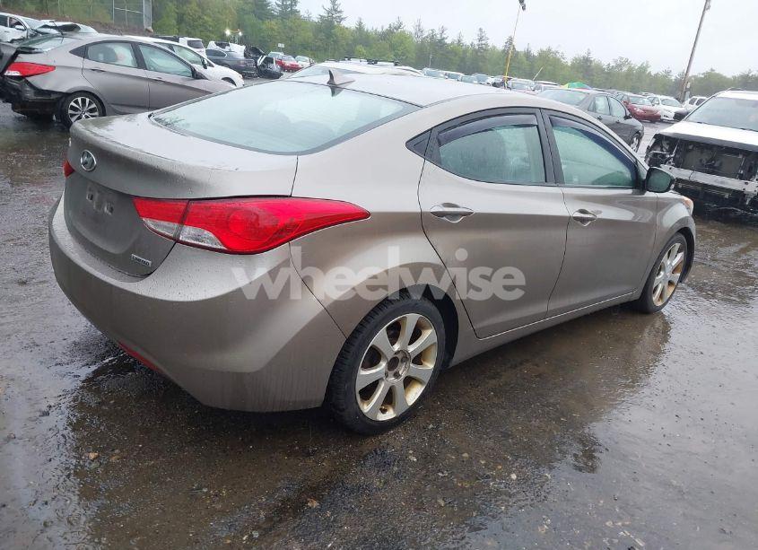 Photo 4 of 2013 Hyundai Elantra LIMITED (VIN 5NPDH4AE3DH265371)