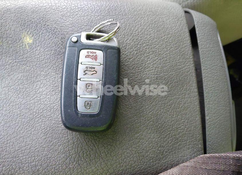 Photo 11 of 2013 Hyundai Elantra LIMITED (VIN 5NPDH4AE3DH276211)