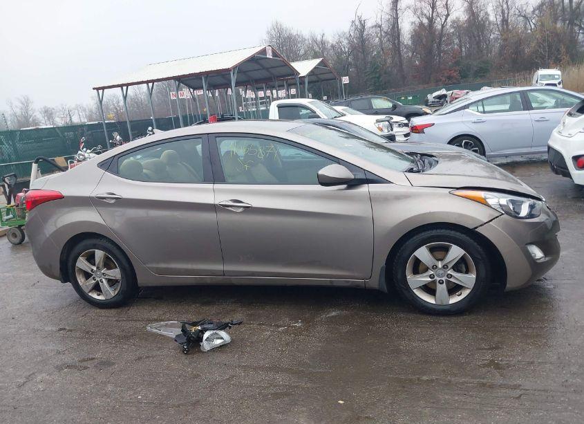 Photo 14 of 2013 Hyundai Elantra GLS (VIN 5NPDH4AE3DH279741)