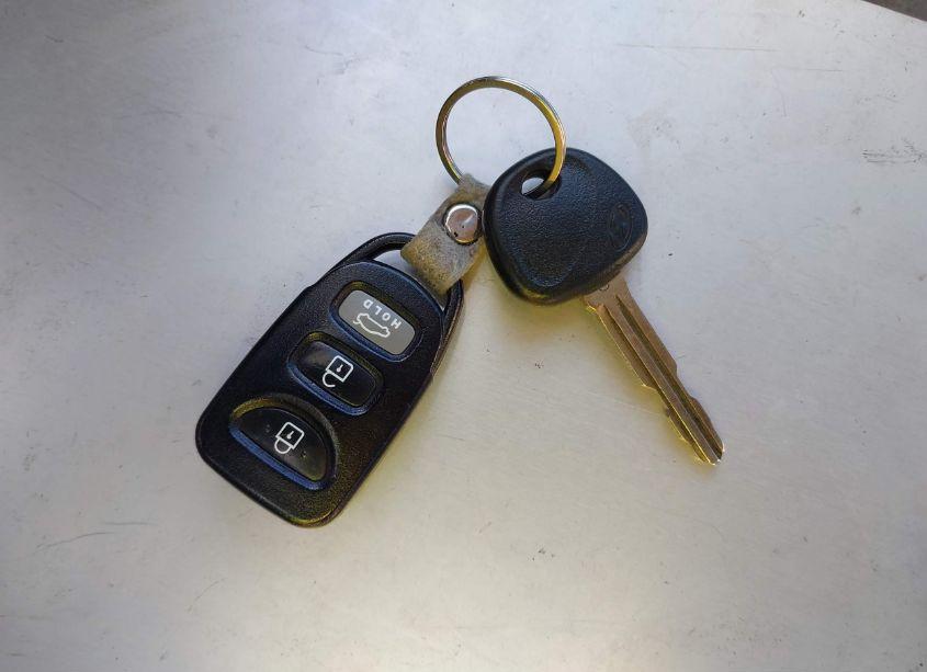 Photo 11 of 2013 Hyundai Elantra GLS (VIN 5NPDH4AE3DH284549)