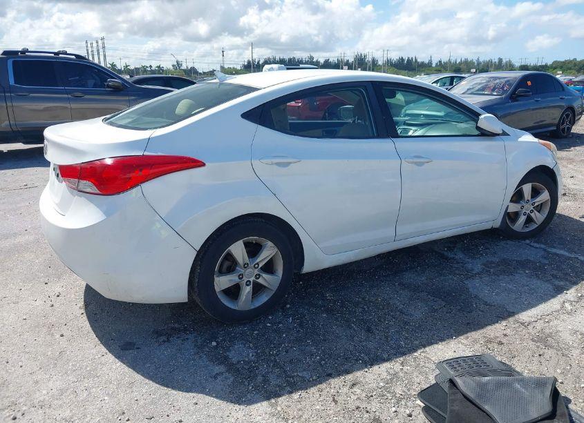 Photo 4 of 2013 Hyundai Elantra GLS (VIN 5NPDH4AE3DH284549)