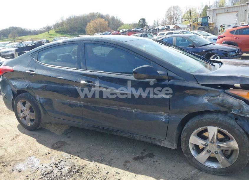 Photo 13 of 2013 Hyundai Elantra GLS (VIN 5NPDH4AE3DH284874)