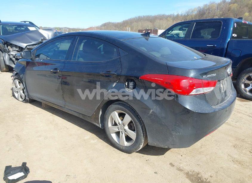 Photo 3 of 2013 Hyundai Elantra GLS (VIN 5NPDH4AE3DH284874)
