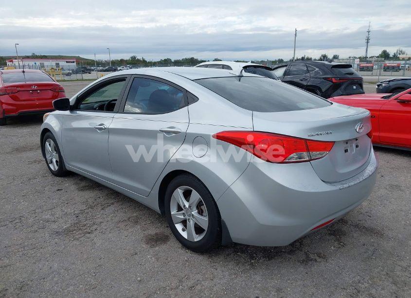 Photo 3 of 2013 Hyundai Elantra GLS (VIN 5NPDH4AE3DH284907)