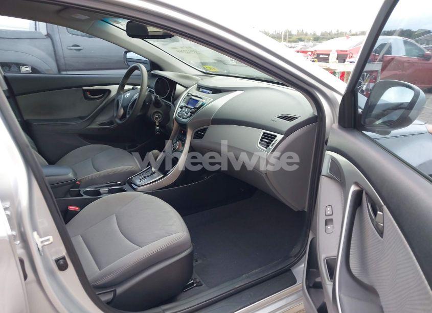 Photo 5 of 2013 Hyundai Elantra GLS (VIN 5NPDH4AE3DH284907)