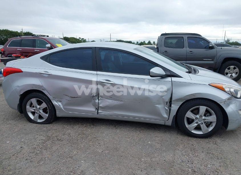 Photo 6 of 2013 Hyundai Elantra GLS (VIN 5NPDH4AE3DH284907)