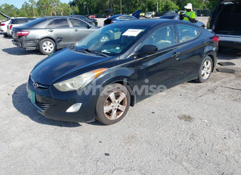 Photo 2 of 2013 Hyundai Elantra GLS (VIN 5NPDH4AE3DH289301)