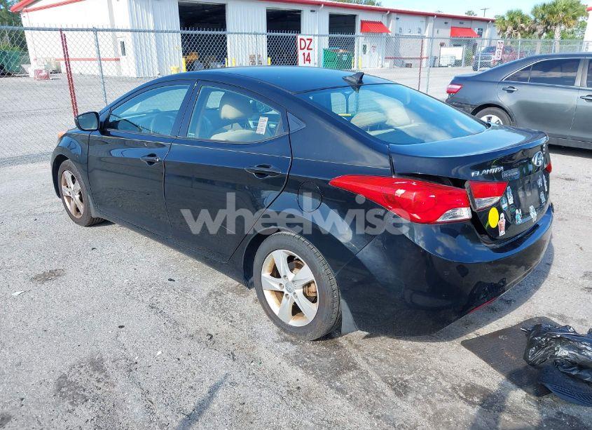 Photo 3 of 2013 Hyundai Elantra GLS (VIN 5NPDH4AE3DH289301)