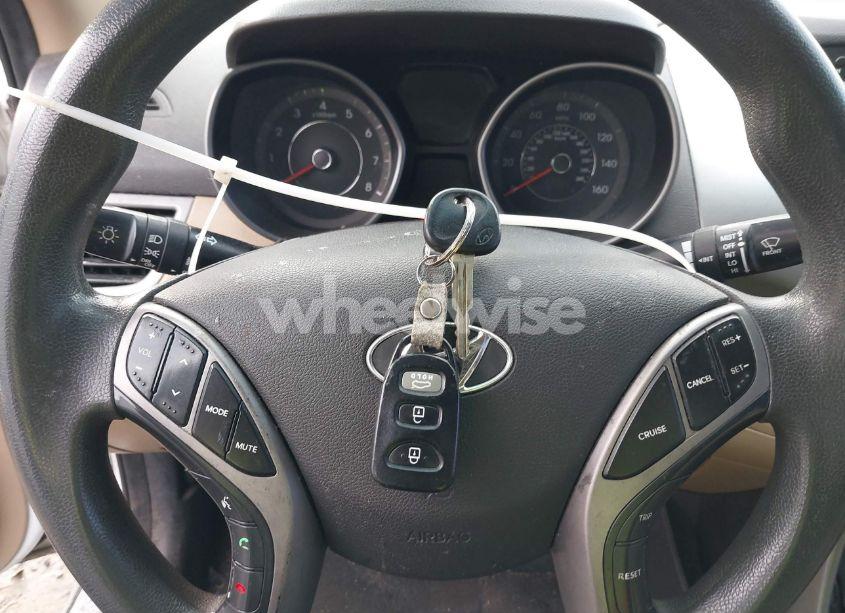 Photo 11 of 2013 Hyundai Elantra GLS (VIN 5NPDH4AE3DH290951)