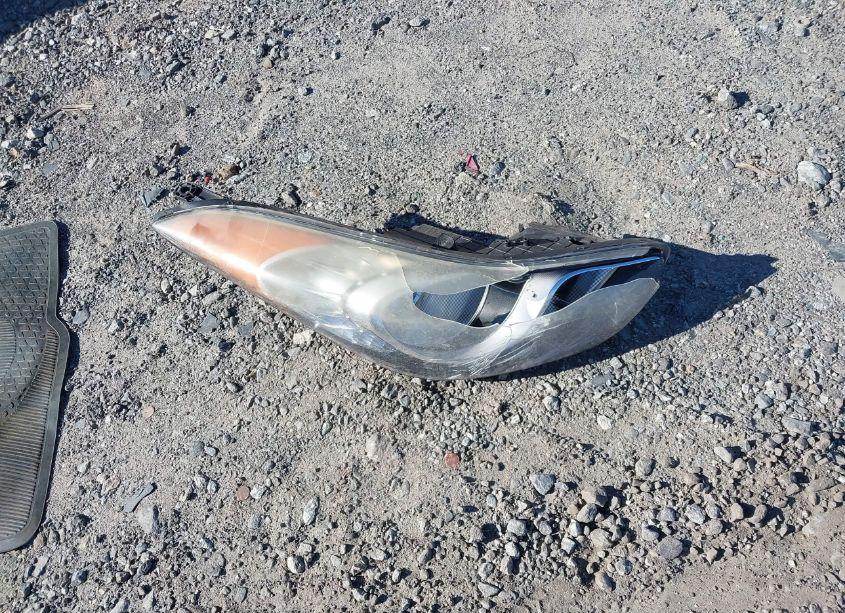 Photo 12 of 2013 Hyundai Elantra GLS (VIN 5NPDH4AE3DH293123)