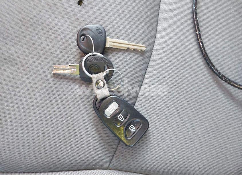 Photo 11 of 2013 Hyundai Elantra GLS (VIN 5NPDH4AE3DH295342)