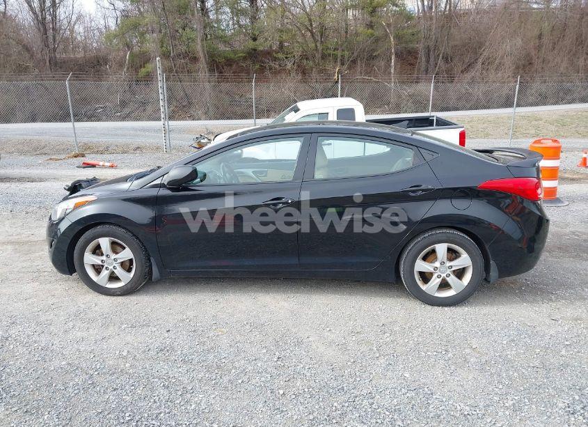 Photo 14 of 2013 Hyundai Elantra GLS (VIN 5NPDH4AE3DH311698)