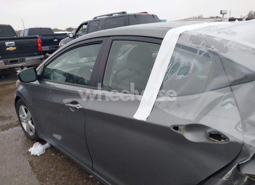 Photo 13 of 2013 Hyundai Elantra GLS (VIN 5NPDH4AE3DH314388)