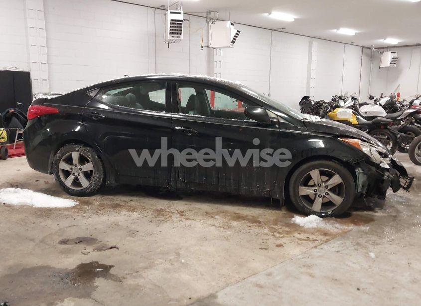 Photo 13 of 2013 Hyundai Elantra GLS (VIN 5NPDH4AE3DH315444)