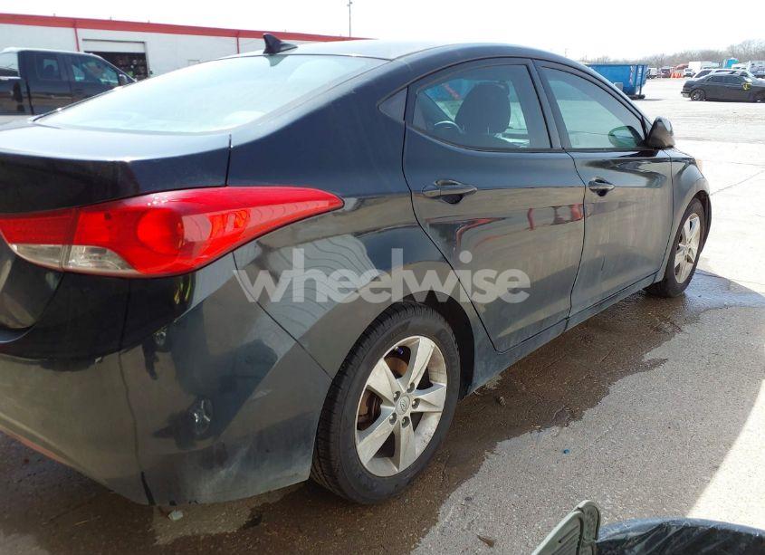 Photo 4 of 2013 Hyundai Elantra GLS (VIN 5NPDH4AE3DH319803)
