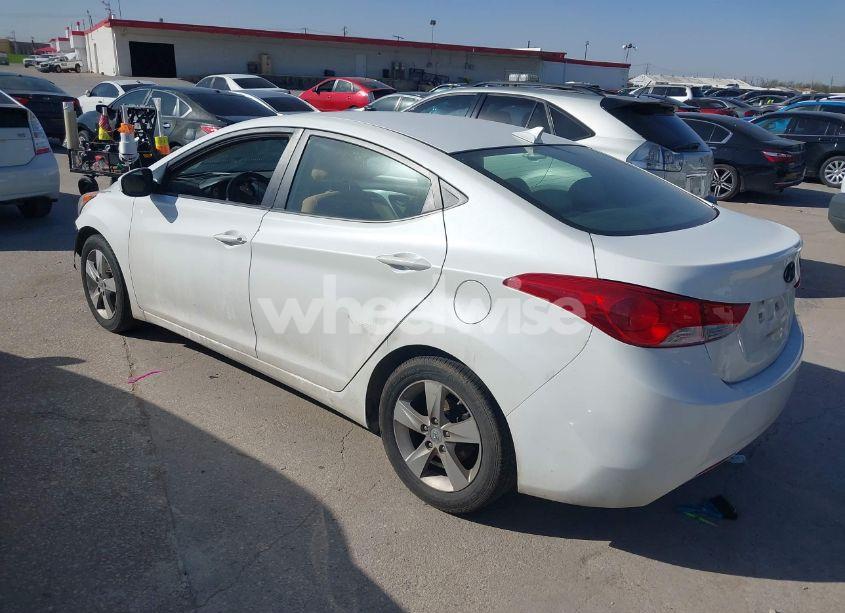 Photo 3 of 2013 Hyundai Elantra GLS (VIN 5NPDH4AE3DH334799)