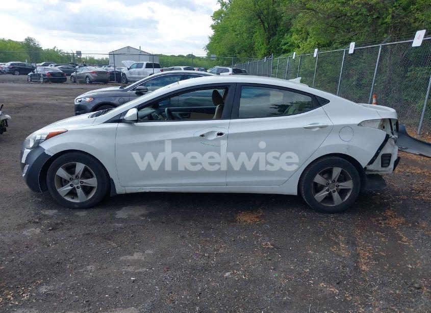 Photo 15 of 2013 Hyundai Elantra GLS (VIN 5NPDH4AE3DH349870)