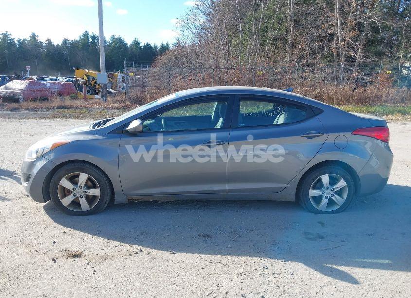 Photo 12 of 2013 Hyundai Elantra GLS (VIN 5NPDH4AE3DH353689)