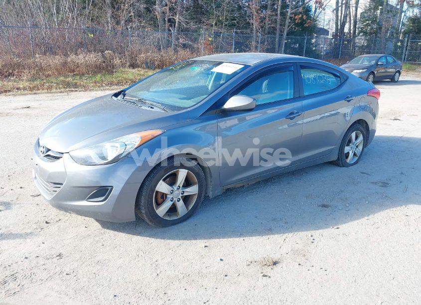 Photo 2 of 2013 Hyundai Elantra GLS (VIN 5NPDH4AE3DH353689)