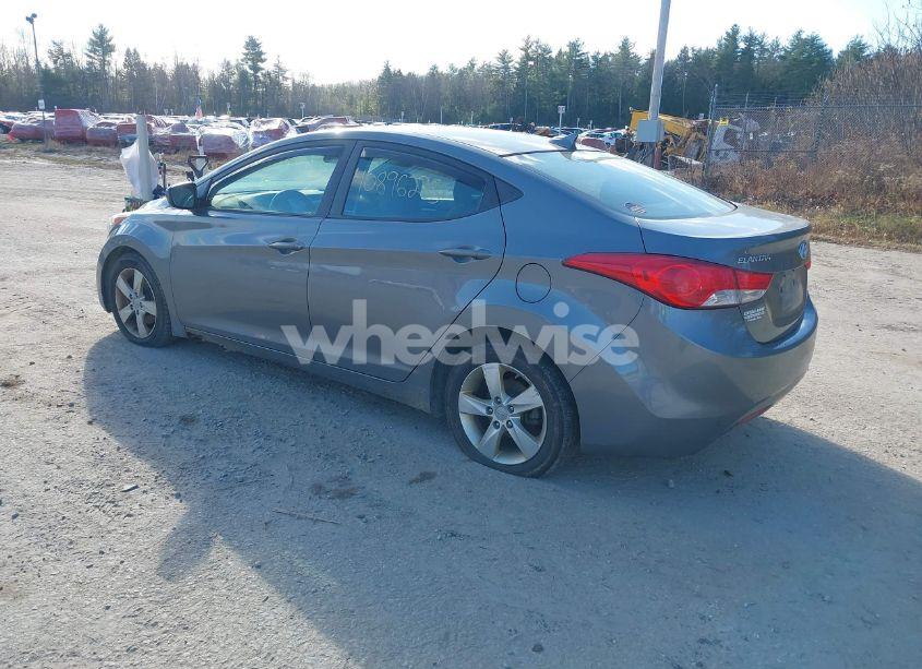 Photo 3 of 2013 Hyundai Elantra GLS (VIN 5NPDH4AE3DH353689)