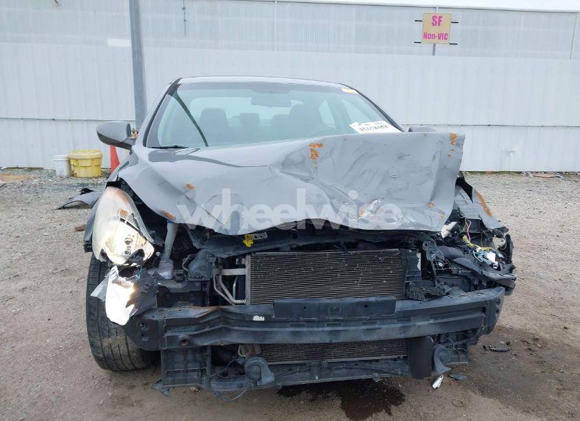Photo 13 of 2013 Hyundai Elantra GLS (VIN 5NPDH4AE3DH354700)