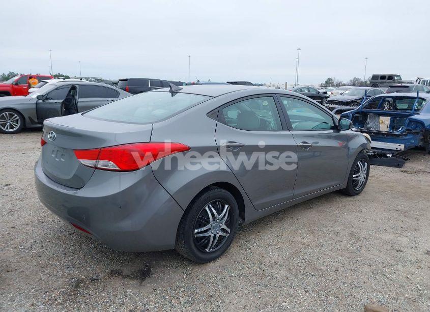 Photo 4 of 2013 Hyundai Elantra GLS (VIN 5NPDH4AE3DH354700)