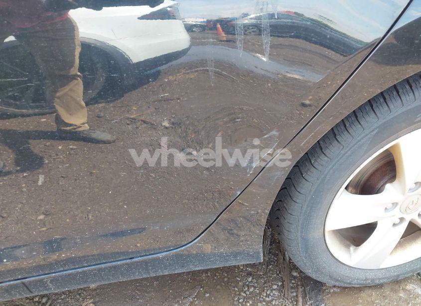 Photo 6 of 2013 Hyundai Elantra GLS (VIN 5NPDH4AE3DH358987)