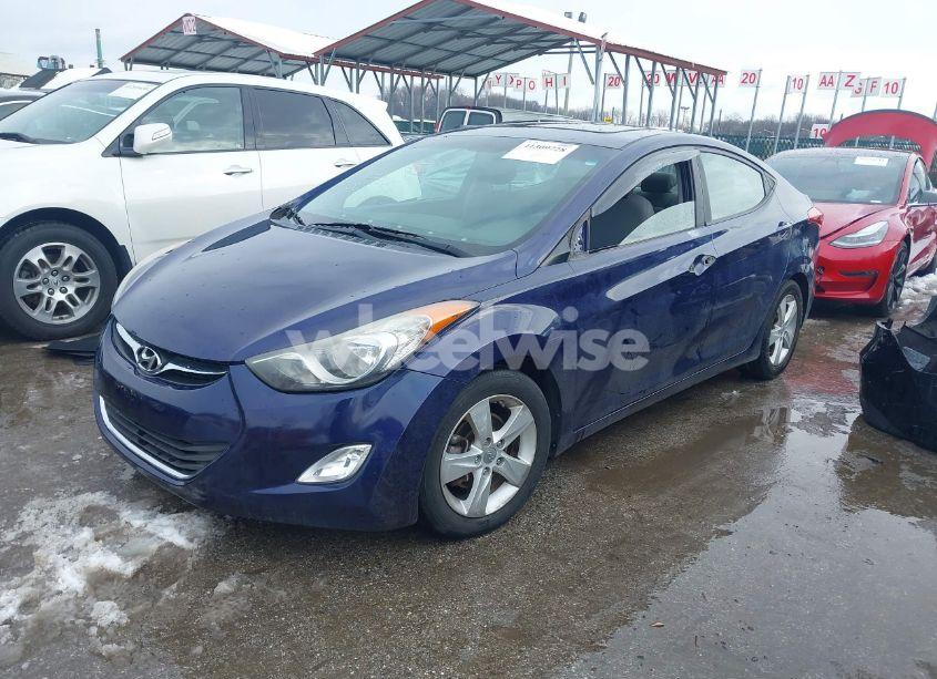 Photo 2 of 2013 Hyundai Elantra (VIN 5NPDH4AE3DH370573)