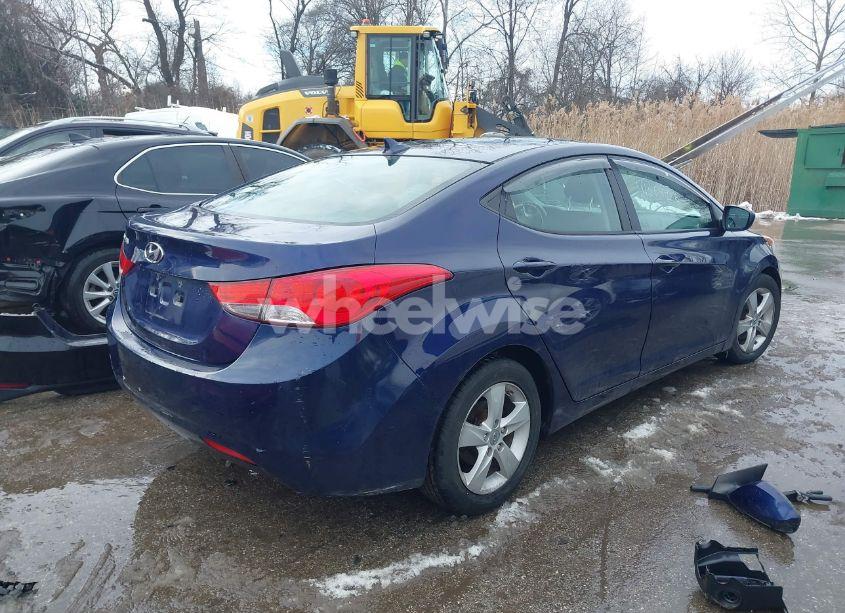 Photo 4 of 2013 Hyundai Elantra (VIN 5NPDH4AE3DH370573)