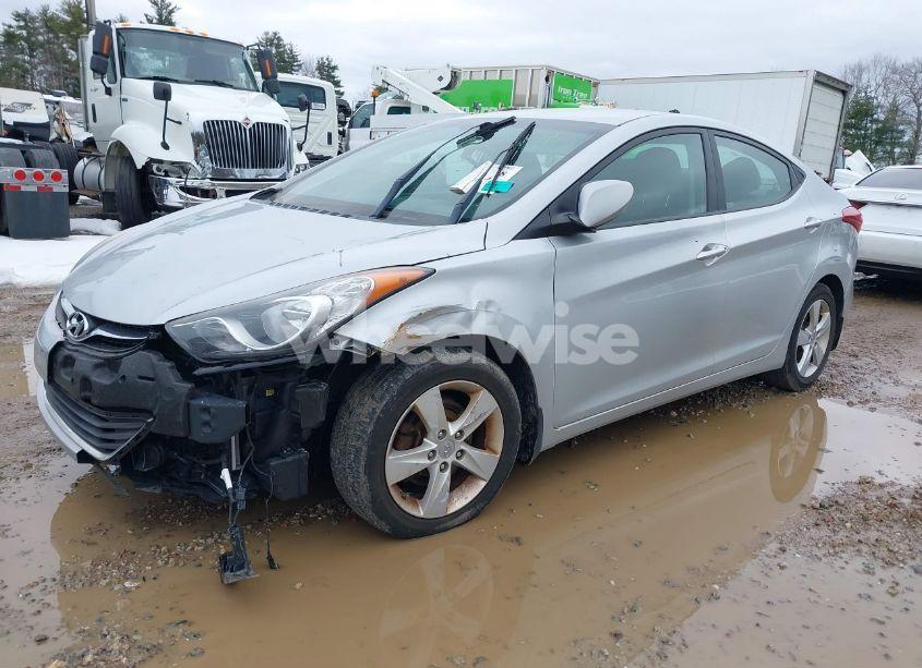 Photo 2 of 2013 Hyundai Elantra GLS (VIN 5NPDH4AE3DH381816)