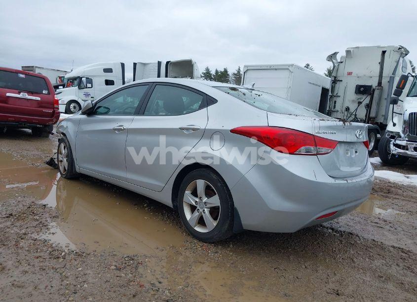 Photo 3 of 2013 Hyundai Elantra GLS (VIN 5NPDH4AE3DH381816)