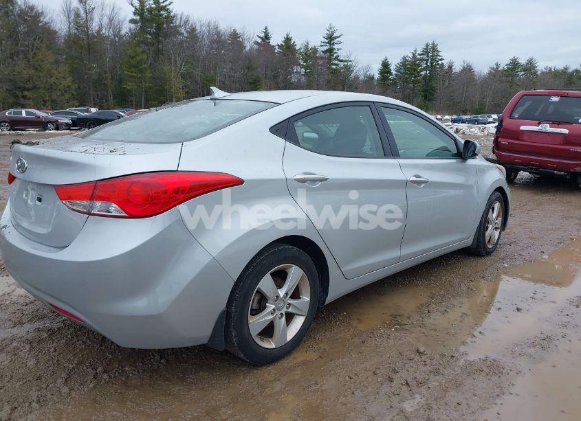 Photo 4 of 2013 Hyundai Elantra GLS (VIN 5NPDH4AE3DH381816)