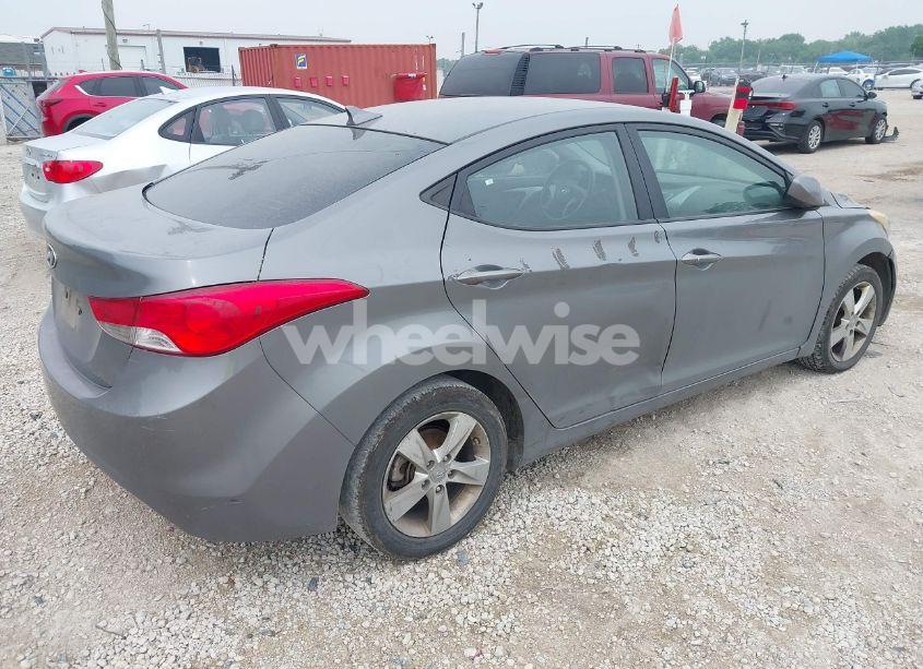 Photo 4 of 2013 Hyundai Elantra GLS (VIN 5NPDH4AE3DH388605)