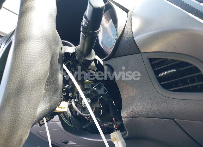 Photo 15 of 2013 Hyundai Elantra GLS (VIN 5NPDH4AE3DH389043)