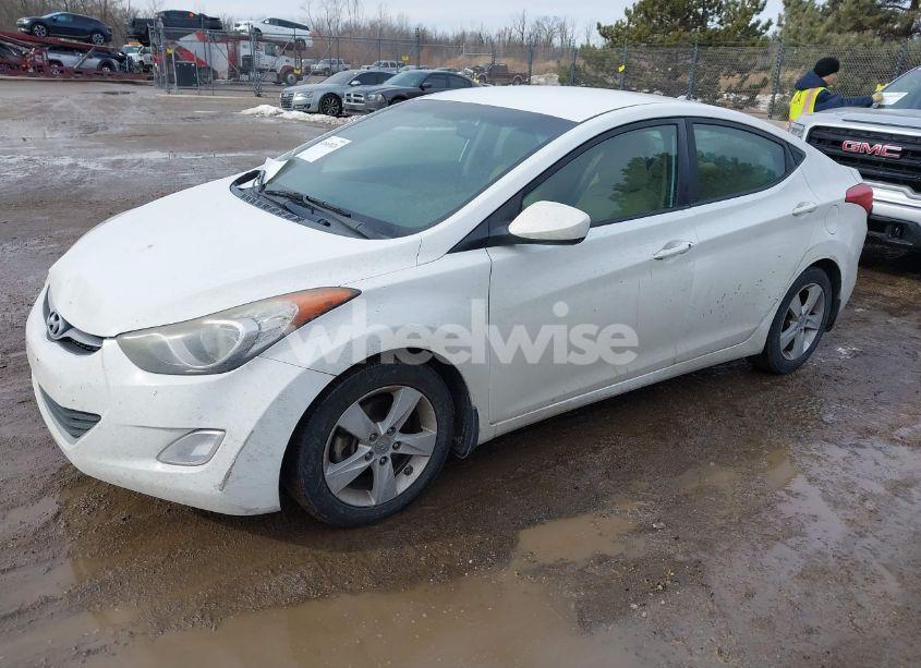 Photo 2 of 2013 Hyundai Elantra GLS (VIN 5NPDH4AE3DH390905)