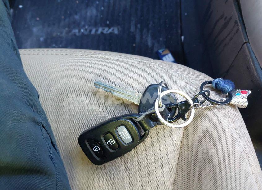 Photo 11 of 2013 Hyundai Elantra GLS (VIN 5NPDH4AE3DH451489)