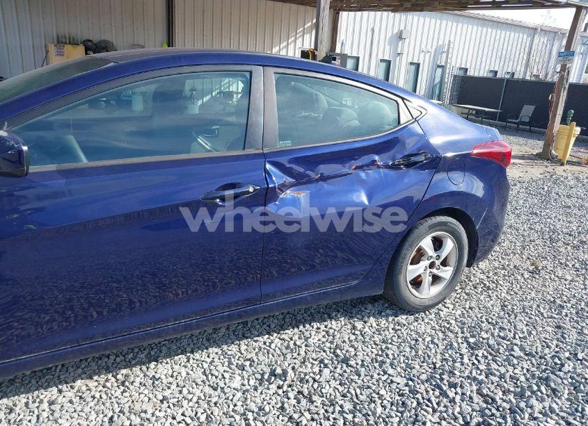 Photo 6 of 2014 Hyundai Elantra SE (VIN 5NPDH4AE3EH478872)