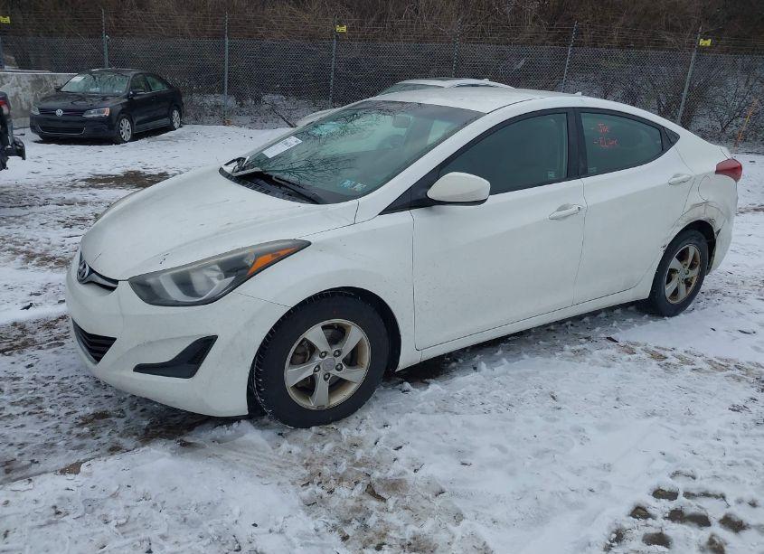 Photo 2 of 2014 Hyundai Elantra SE (VIN 5NPDH4AE3EH479746)
