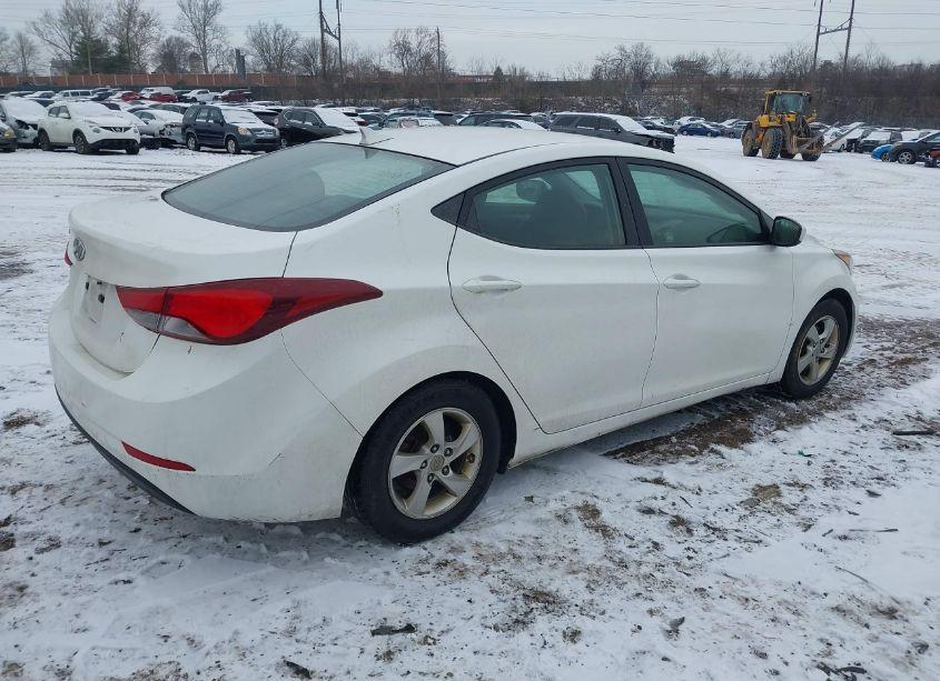 Photo 4 of 2014 Hyundai Elantra SE (VIN 5NPDH4AE3EH479746)