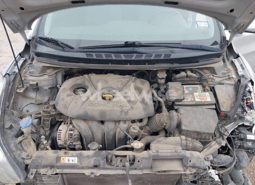 Photo 10 of 2014 Hyundai Elantra SE (VIN 5NPDH4AE3EH494618)