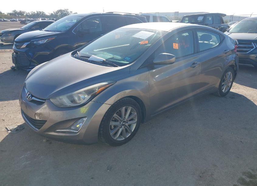Photo 2 of 2014 Hyundai Elantra SE (VIN 5NPDH4AE3EH496272)