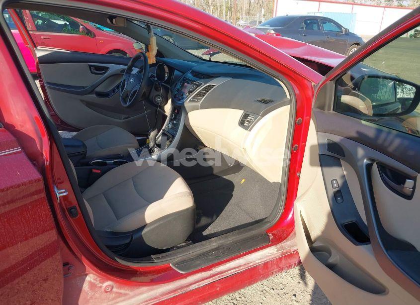 Photo 5 of 2014 Hyundai Elantra SE (VIN 5NPDH4AE3EH502782)