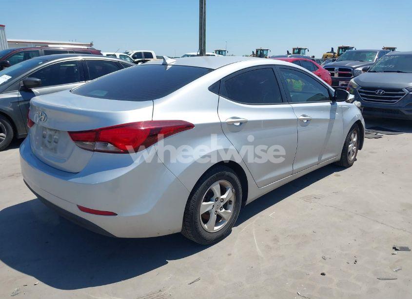 Photo 4 of 2014 Hyundai Elantra SE (VIN 5NPDH4AE3EH506007)