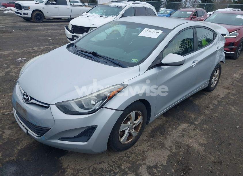 Photo 2 of 2014 Hyundai Elantra SE (VIN 5NPDH4AE3EH506928)