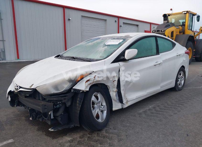 Photo 6 of 2014 Hyundai Elantra SE (VIN 5NPDH4AE3EH507576)